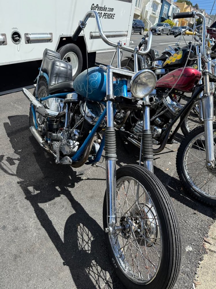'57FLHパンヘッドブルーサバイバー