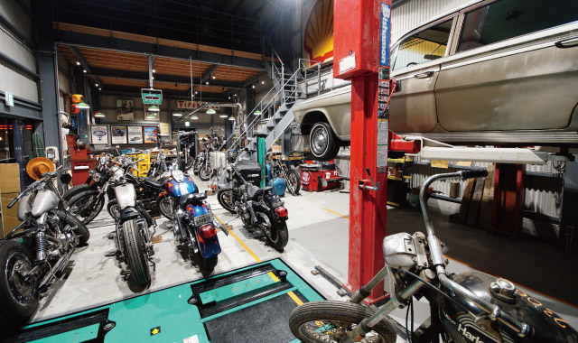 ４輪・２輪車整備工場
